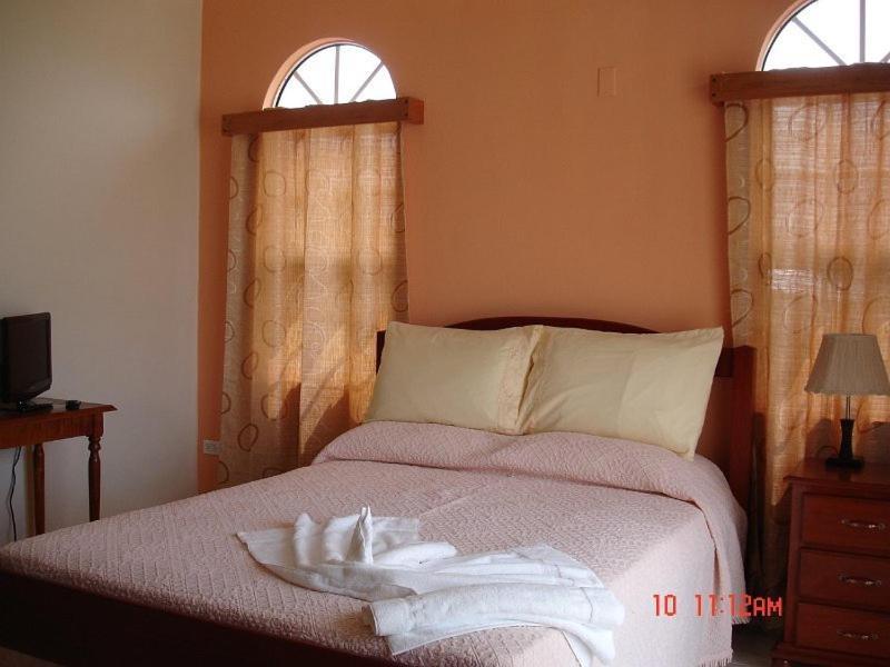 Villa San Juan Belmopan Chambre photo