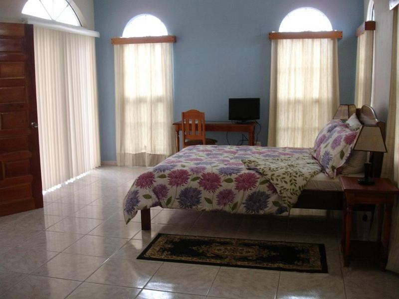 Villa San Juan Belmopan Chambre photo