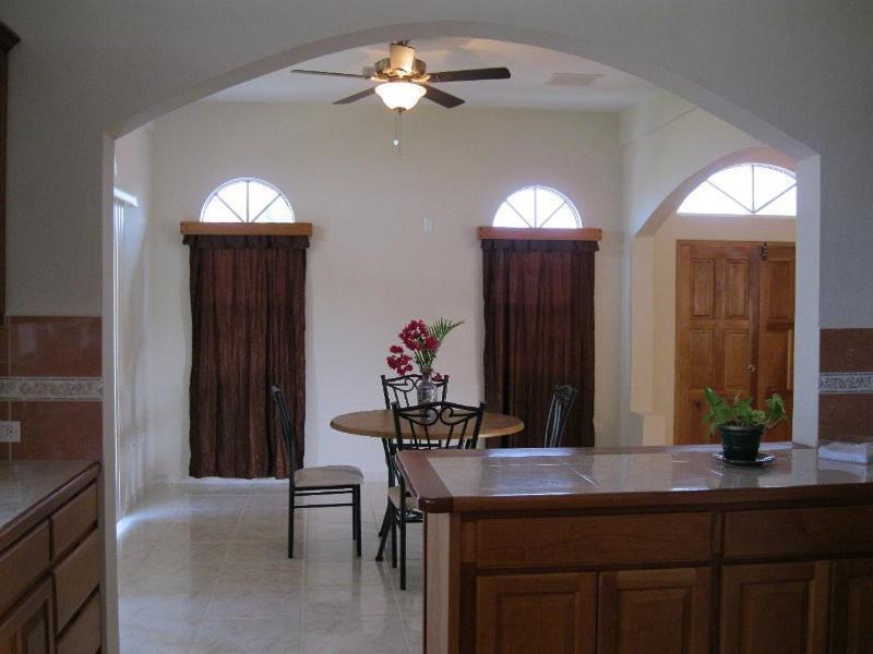 Villa San Juan Belmopan Extérieur photo